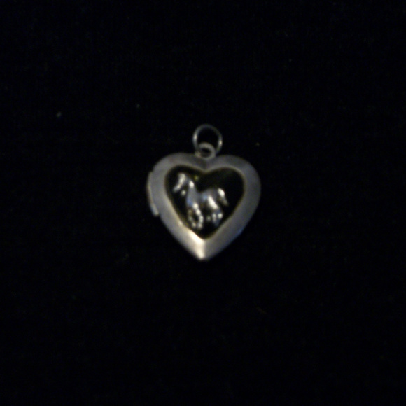 TINY VINT FOLKLORE SILVER HORSE SWEETHEART PENDANT
